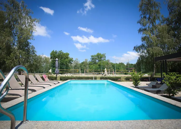Mohácsi Wellness és Lovasklub 3*